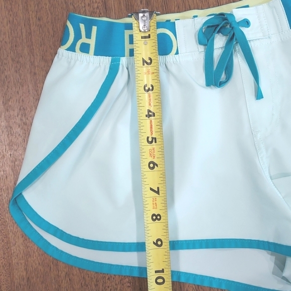 Roxy Dry Flight Shorts - Picture 7 of 11